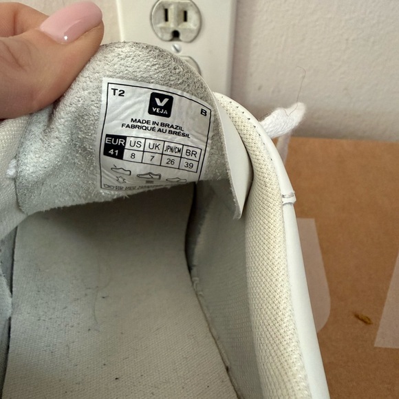 Veja V10 Off-White & Black Casual Sneakers - Picture 5 of 5